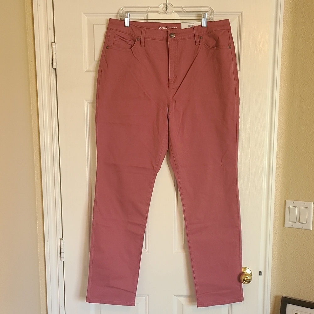 NWT Style & Co. Straight Leg Jeans